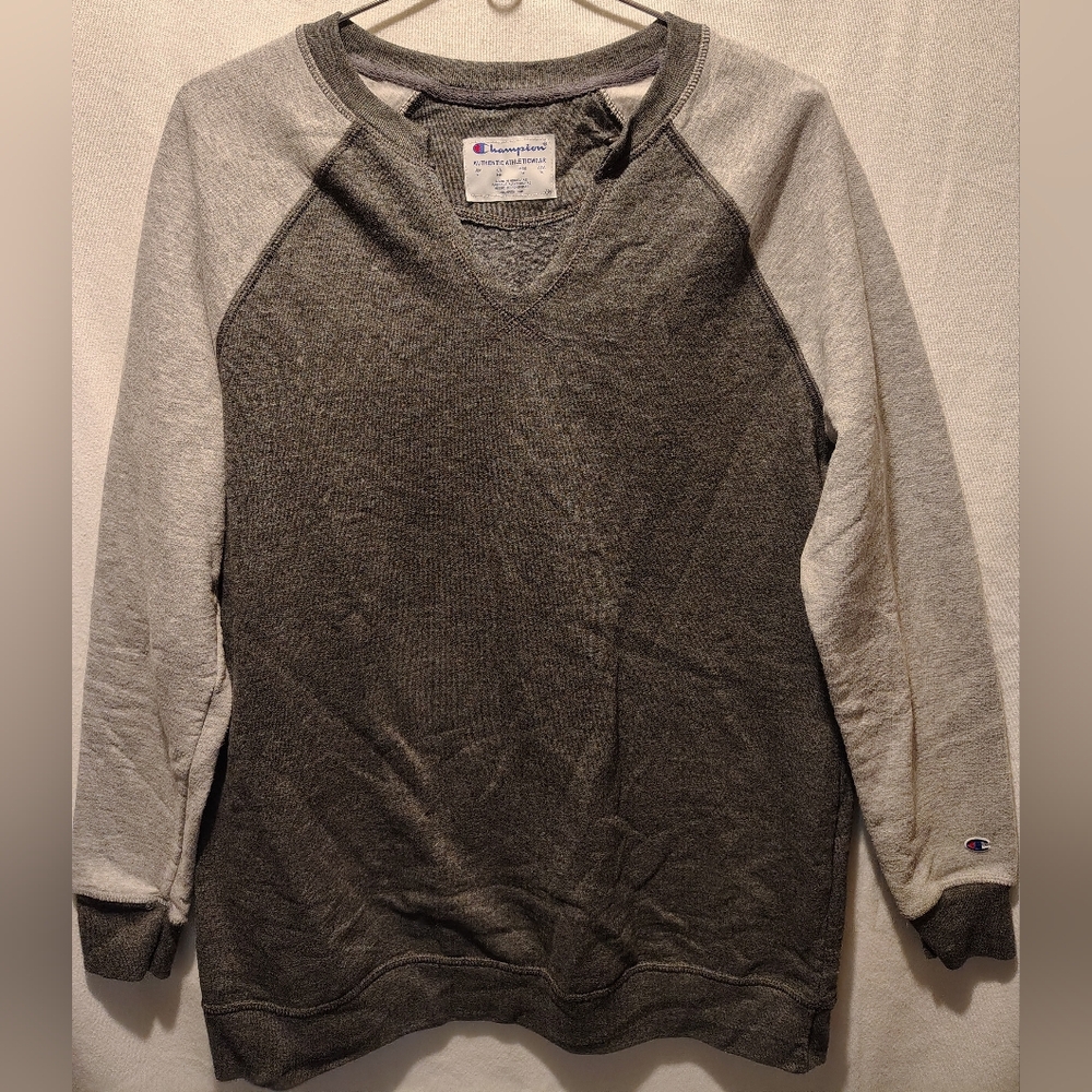 Champion Gray Two-Tone Raglan Split Neck Men's Sweatshirt Size Medium